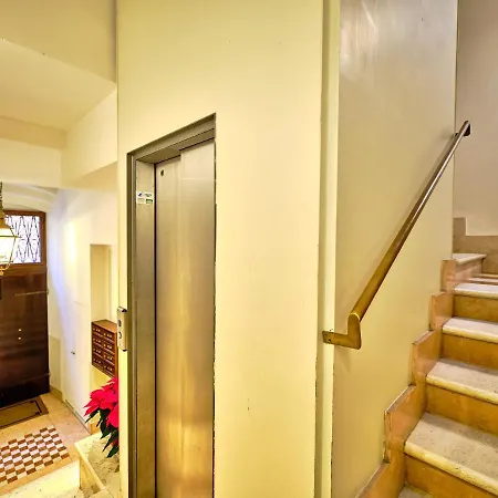 Apartmentsarena - Residenza Degli Scaligeri - Piazza Erbe * Verona