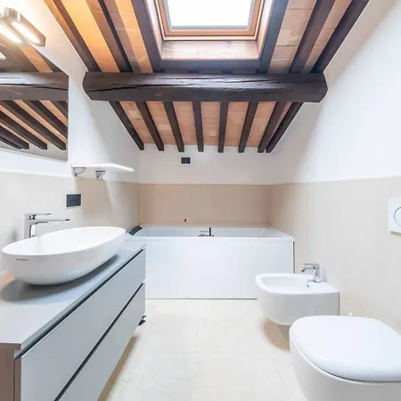 Apartmentsarena - Residenza Degli Scaligeri - Piazza Erbe * Verona