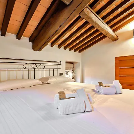 Apartmentsarena - Residenza Degli Scaligeri - Piazza Erbe * Verona