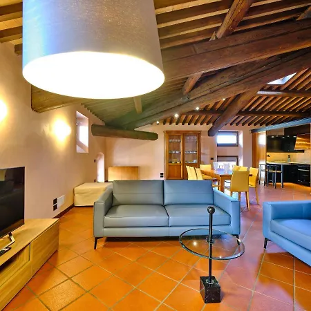 Apartmentsarena - Residenza Degli Scaligeri - Piazza Erbe Apartment *