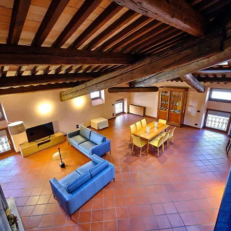 Apartmentsarena - Residenza Degli Scaligeri - Piazza Erbe * Verona